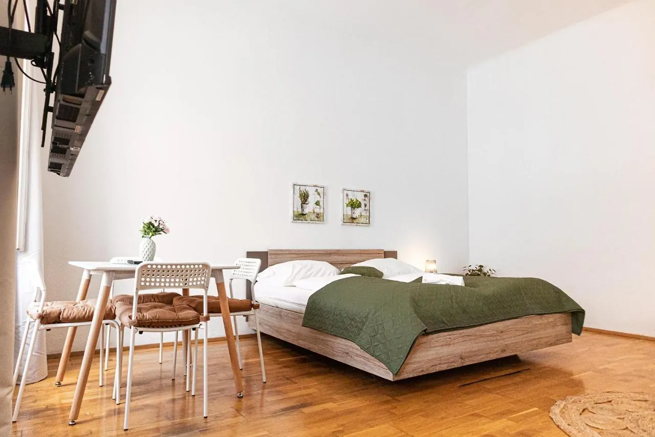 Smart 2Br Apt. Perfect For Longstays Near Rennweg Wiedeń 0*,  Austria